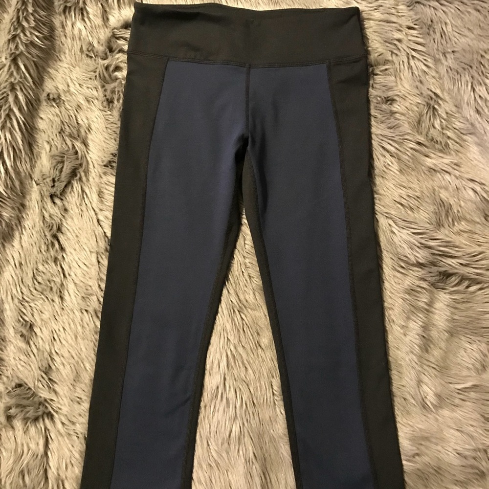 Fabletics Salar Capri Leggings